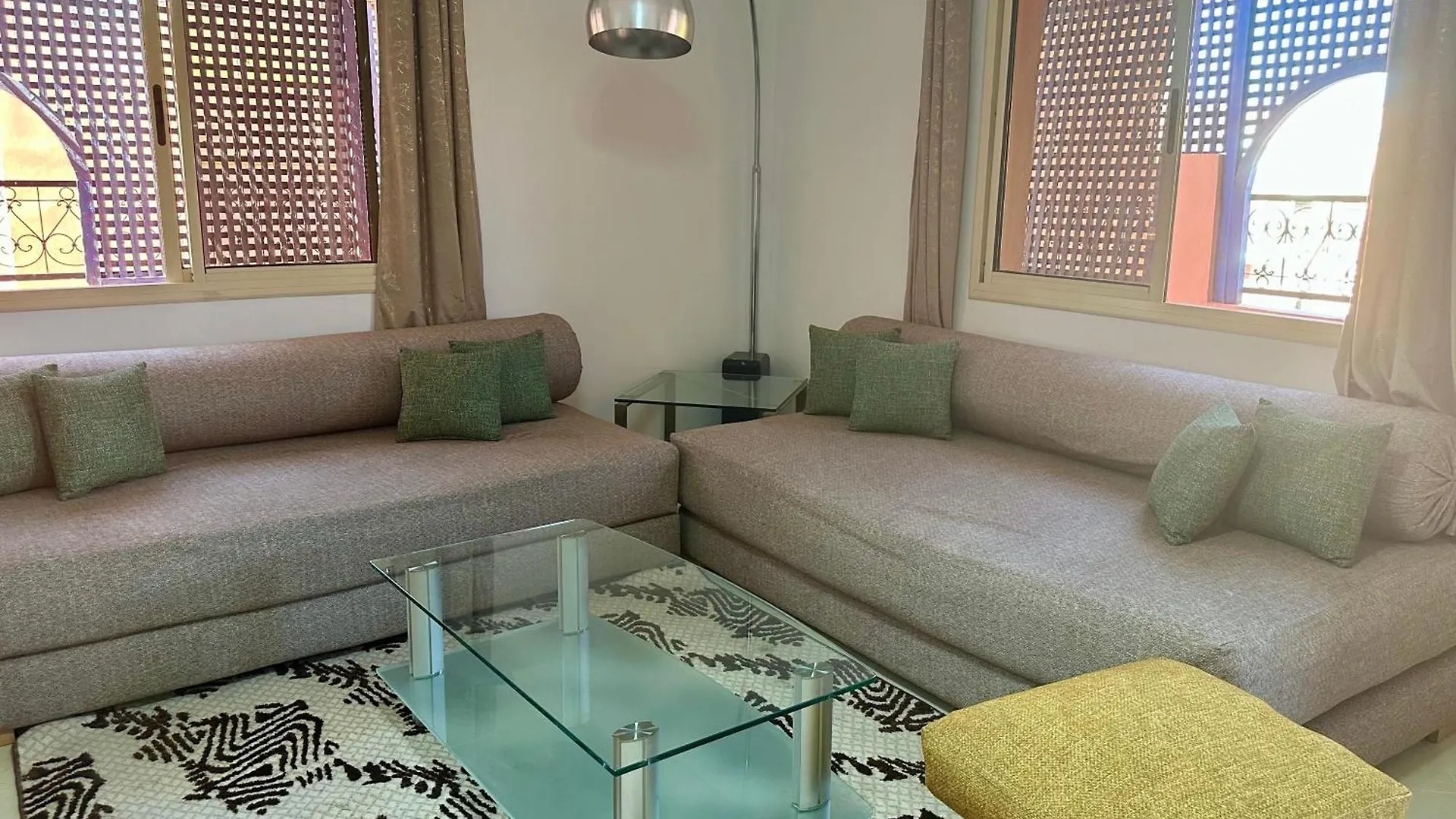 アパート Appartement Les Huit Palmiers マラケシュ